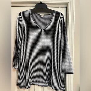 Talbots White and Navy Relaxed Light Weight Sweater